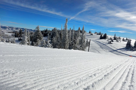 Spring skiing deals in Western US