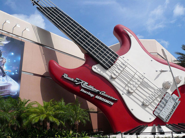 Rock 'N Rollercoaster ride