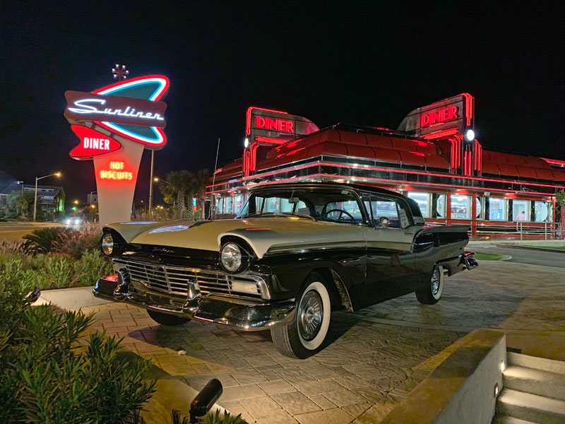 car outside Sunliner Diner